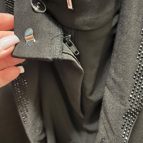 Embellished Feather Suit Set - Picture 5 of 13